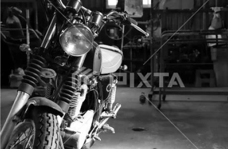 バイクシェロー